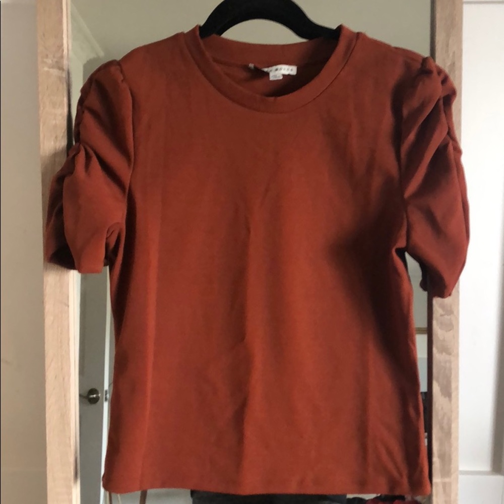 Puff sleeve top